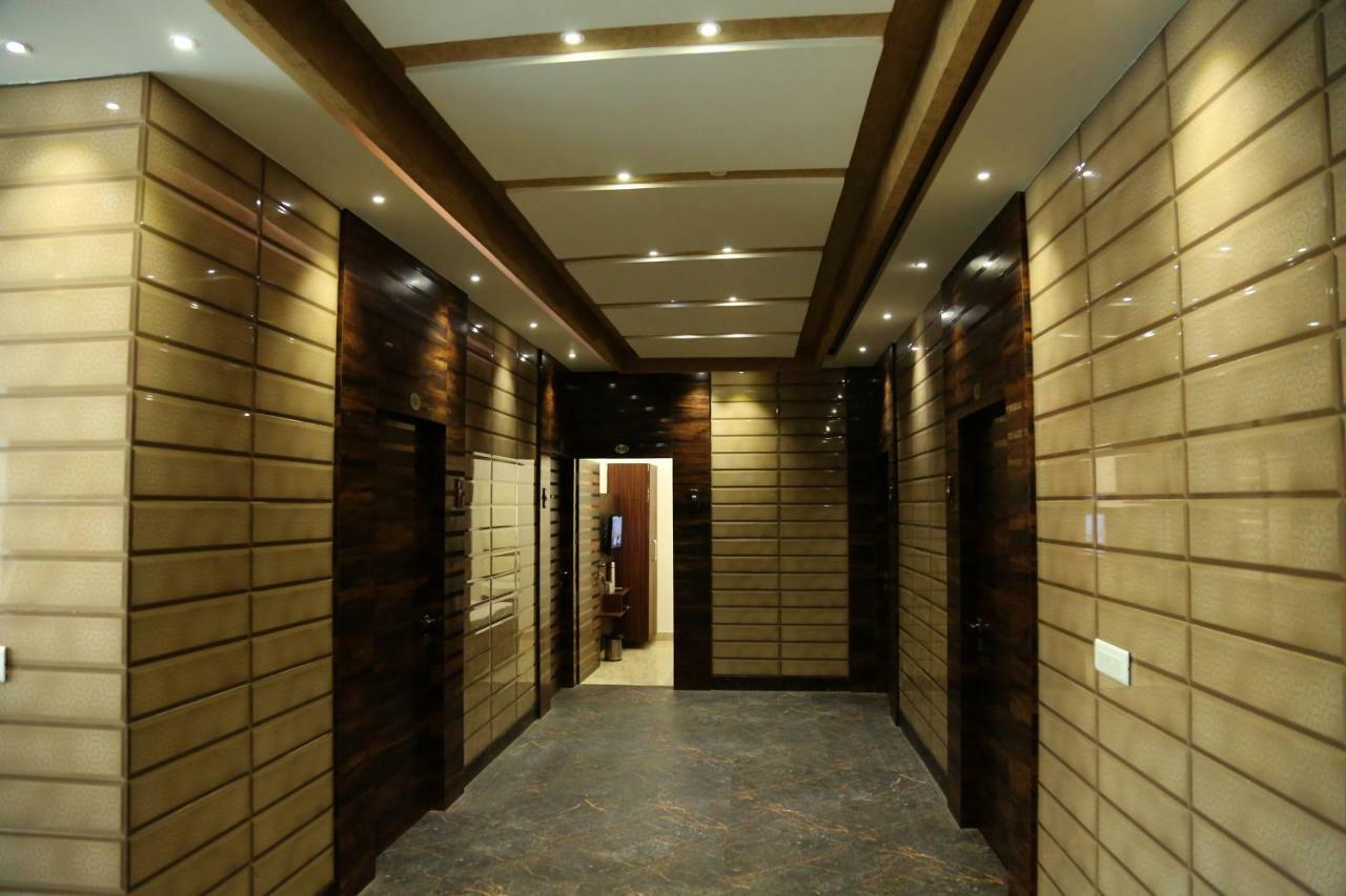 Shree Anand Dham 호텔 Vrindāvan 외부 사진